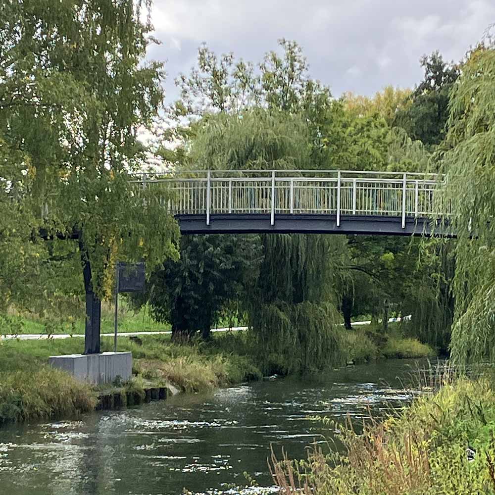Quick assembly during renovation of cycle bridges and pedestrian bridges